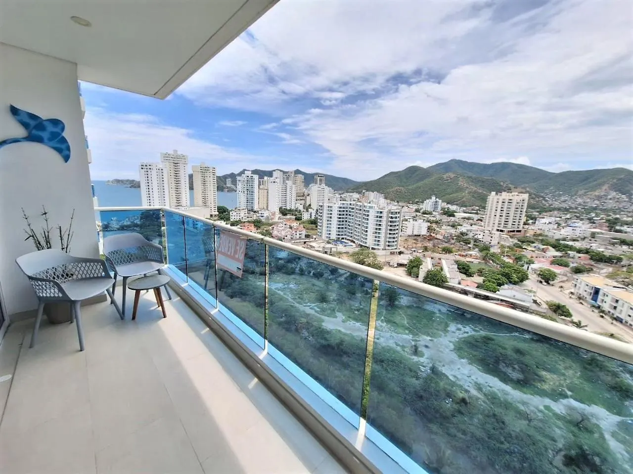 Apartamento En Primera Linea De Playa Gaira 0*,  Colombia